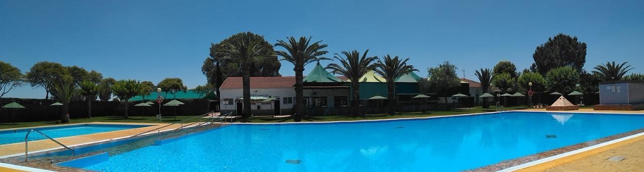 Camping Carlos III La Carlota Esterno foto